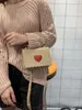 Mãe e Crianças Bolsas Bonitas Moda Coreana Meninas Mini Princesa Bolsas 2019 Venda Quente Adorável Coração Sacos De Tote Cadeia Cruz-corpo Sacos Presentes