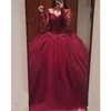 2020 Neue Burgunder-Ballkleid-Quinceanera-Kleider, schulterfrei, lange Ärmel, Spitzenapplikationen, Perlen, Sweet-16-Tüll, Plus-Size-Abschlussball-Abendkleider