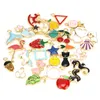 Assorted 30 Designs Färgglada kanin Ekorre Cat Unicorn Häst Hippocampus Whale Crane Moon Charms Pendants DIY smycken gör 30st / väska