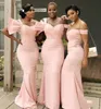 Cetim rosa vestidos de dama de honra ruched para casamento sul africano plus tamanho sereia empregada de honra os vestidos fora do ombro vestido de dama de honra barato
