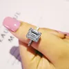 Original 925 Sterling Silver Engagement Bröllop Ringar för Kvinnor Lyxig Emerald Cut 4ct Simulerad Diamond Platinum Smycken Storlek 5-10