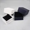 scatole di cartone blu