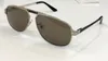 Venta al por mayor- Gafas de sol para hombres Marco de metal cuadrado Protección UV popular Hombres Diseñador Gafas de sol Moda Estilo retro vintage Ven con estuche