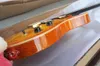 Guitare électrique orange personnalisée en usine avec matériel doré, incrustation de frette d'oiseau, placage de grain spécial, peut être personnalisé