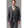 Nuovo di alta qualità a due bottoni grigio scuro smoking dello sposo Notch risvolto Groomsmen Best Man Abiti da uomo Abiti da sposa (giacca + pantaloni + vest + cravatta) XF243