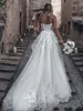 Arabe Nouvelles Robes De Mariée Sexy Une Ligne Bohème Chérie Dentelle Appliques Perles Balayage Train D'été Plage Boho Plus La Taille Formelle Robes De Mariée