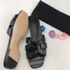 2019 skor kvinnor tofflor inomhus sandaler tjejer mode scuffs rosa svart vit grå päls glidbanor