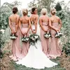 Blush Pink Sweetheart Satin Mermaid Bridesmaid Ruched golvlängd Bröllop Gäst Långpiga Maid of Honor Dresses Vetidos de Novia