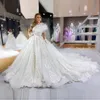 Princess Feathers Bröllopsklänningar med Illusion Långärmad Plus Storlek Bröllop Klänning Lace Appliques Ball Gown Robe de Marie