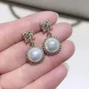 Moda İnci Gümüş İğne Alaşım Küpeler Mektup Kulak Çıtçıtları Popüler Kulak Kolyeler Kadınlar İçin Aksesuarlar Avrupa ve Amerika ülkelerinde favori hediyeler