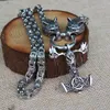 Män Rostfritt Stål Halsband Viking Wolf Head With Odin av Helena Rosova Halsband Pendan Norse Talisman Etniska Smycken