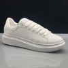 2021 Designer Mannen Vrouwen Casual Schoenen Zwart Wit Rood Goud Leer Platte Modeontwerpers Trainer Sneakers Maat 36-44