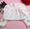 2022 White Winter Jacket Girls Kids Capes Warm Long Sleeve Wedding Flower Girl Wrap Judt Justs Little Girls Coat Excalities in6221492