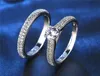 Yhamni med certifikat Luxury Original 925 Silver Wedding Ring Set har S925 LOGO DAZLEL ZIRCONIA DIAMOND BAND RINGS FÖR KVINNOR 2P5009780