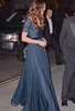 Kate Middleton A Line Vestidos famosos Vestido de noche Tinta azul cariño Fuera del hombro Fruncido Tul Vestidos de baile con Belt2362