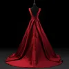 Vintage rote Gothic-Brautkleider, ärmellos, Perlenspitze, Applikationen, A-Linie, Satin, tiefer Rücken, moderne Damen, nicht weiße Brautkleider, Empfangskleider