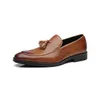 2019 Nuova Primavera di Modo di Alta Qualità Degli Uomini Brogue Appartamenti Retro Mocassini Vestito da Uomo D'affari Casual Nappe Scarpe di Pelle Dropshipping