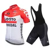 Maglia da ciclismo Set manica corta Estate MTB Abbigliamento da ciclismo Pro Team Ropa Ciclismo Maglia e pantaloncini Imbottitura in gel