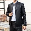 Mais recente moda Designer Marca O pescoço Men Jackets Sólidos Homens Bomber Jacket Baseball Casacos Casacos Preto Branco M-3XL