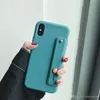 Запястье по телефону для iPhone 14 13 12 11 Pro Max 8 7 6 6S плюс X XR XS Soft TPU Case Cover Cover с брассом