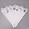 5PCS Vintage cotone floreale fazzoletto bianco Ragazze tovagliolo ricamato Donne tovagliolo ricamato farfalla del fiore del merletto Fazzoletto