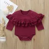 Baby rompers toddler ruffle långärmad jumpsuits nyfödda triangeln onesies spädbarn solid bodysuits barn flickor ins ruffle blus toppar cyp241