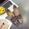Projektant Moda Loafer Shoe Women Płaskie Buty Dorywczo Slip On Single Cloth Shoes Wskazał Toe Fashion Espadrille Female Housear Prezent Dla Dziewczyny
