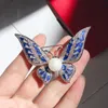 fashion design women pins Butterfly brooch luxury style pearl and fancy coloured diamonds material brooches women jewelry Accessor6171433