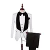 Jacquard Groom Tuxedos White Groomsmanウェディングスーツファッションブラックラペル男性ビジネスプロムパーティージャケットブレザー（ジャケット+パンツ+ネクタイ+ベスト）2659