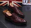 Les hommes italiens de luxe se marient en dentelle noire en cuir Oxford imprimé crocodile chaussures de soirée d'affaires a32