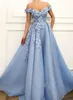 2020 Elegant Prom Dresses Lace 3D Floral Appliqued Pärlor Afton Klä En Linje Av Axel Anpassade Särskilda tillfällen Klänningar
