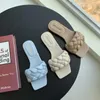 2021フラットシューズ女性シンヒールスクエアトゥ女性のスリッパヒールマウルスライドハイゴムスキャンダルローマ生地縫製基本