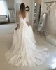 Elegante marfil Una línea Vestidos de novia sin espalda Cuello sin tirantes con chal Vestidos de novia con gradas Gasa Tren de barrido robe de mari￩e