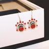 Orecchini pendenti con gancio per orecchio di perle in stile cinese Orecchini pendenti con zirconi di cristallo rosso moda Lampadario pendente Gioielli vintage da donna per la festa di nozze