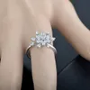 Kobiety Biały Cyrkon Crystal Snowflake Pierścień Pierścień Regulowane Otwarcie Pierścienie Do Zaręczyny Boże Narodzenie Prezent Ślubny Klasyczna Osobowość
