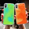 Caso Móvel luminoso de néon Areia para iPhone 7 8 XS MAX X brilham no escuro líquido Glitter Quicksand capa para o iPhone 11
