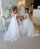 Sevimli Çiçek Kız Elbise 2019 Yeni Beyaz Tül A Hattı Kızı Toddler Güzel Çocuklar Pageant Örgün İlk Komünyon Törenlerinde