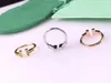 Grossist-lyxsmycken 316L ringar i rostfritt stål för kvinnor Öppna diamantringar Designer Letter T Style Bröllopsring i roséguld