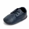 子供の男の子の靴ボーイズガールズPUスニーカーファッションベイビーファーストウォーカー0-18mの非滑り靴