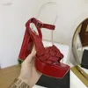 Prawdziwej Skóry Paski Krzyż Kobiety Gladiator Sandały Grube Heeled Moda Kobiet Patent Czerwone Czarne Ślub Sandały Platformy Sandały Kobiece
