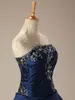 2019 robes de mariée bleu royal Aline broderie vintage taffetas robes de mariée non blanches robes de mariée non traditionnelles avec couleur4148338