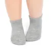유아 양말 안티 슬립 아기 소녀 발목 양말 귀여운 아기 바닥 양말 솔리드 스트라이프 소년 양말 통기성 아기 신발 4 색 DW5250