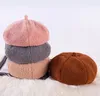 Cappelli invernali da berretto di lana da donna Berretto piatto classico in tinta unita Cappello da berretto da ragazza in cashmere lavorato a maglia