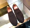 Designer män märke oxfords cowskin mocka manliga loafers slip-on handgjorda klänningskor hemkommande fest julskor