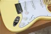 Factory grossist gul elektrisk gitarr med omvänd headstock, vit pickguard, lönn fretboard, guld hårdvara, kan anpassas