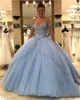 فاتحة السماء الزرقاء الكرة ثوب Quinceanera فساتين غطاء الأكمام السباغيتي الديك