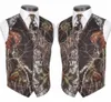 Op maat gemaakte bescheiden camo-bruidegomvesten Rustiek bruiloftsvest Boomstambladeren Lente Camouflage Slim Fit herenvesten 2-delige bruidegomvesten (vest + stropdas)