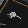 2020 weiblicher Ring Big White Round Diamond Verlobungsring süß 925 Silberschmuck Vintage Eheringe für Frauen270o6762502