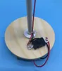 Élèves bricolage lampe de bureau à fond rond veilleuse petite invention science petite production expérience matériel physique classe