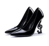 2020 Scarpe da sposa da sposa Donna Slip-On Cocktail Scarpe da sera per feste da ballo Sandali Festa da ballo Scarpe col tacco alto Pelle verniciata Rosso Nero